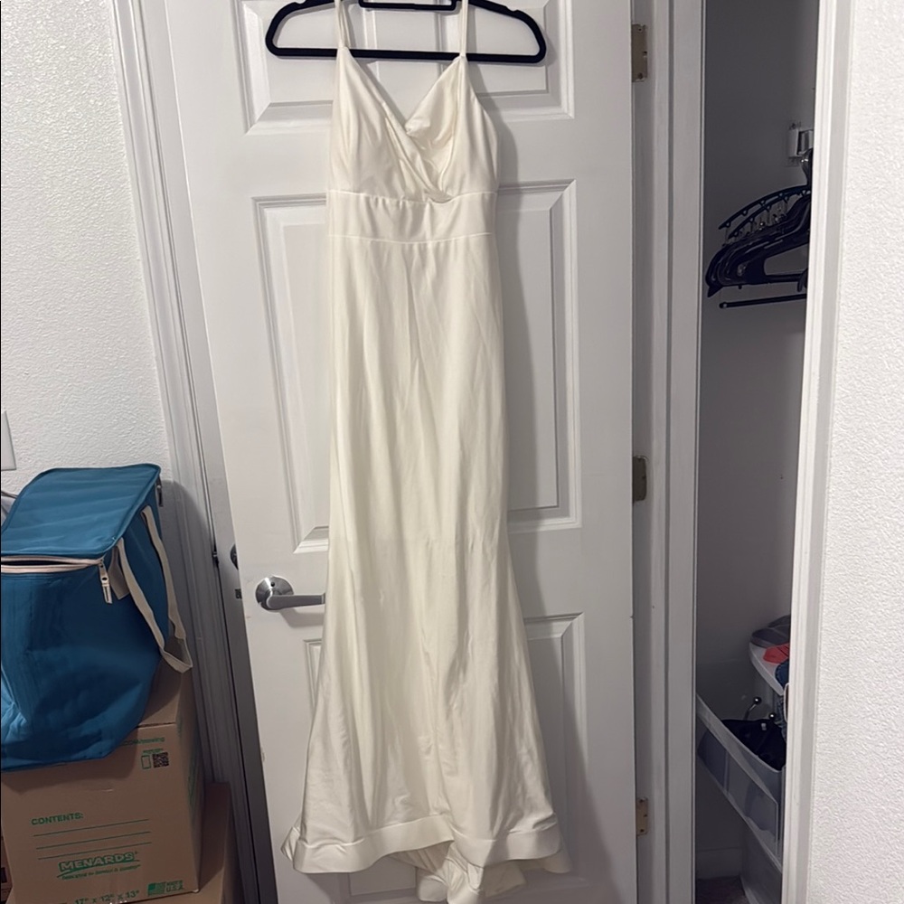 Elegant White Maxi Dress